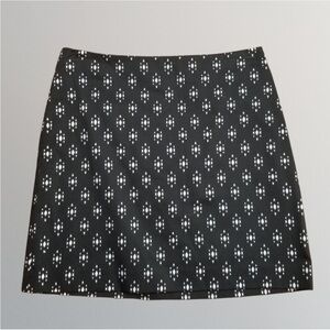 Cynthia Steffe Neiman Marcus Women’s black Mini Skirt w/White Diamond Ikat Sz 6
